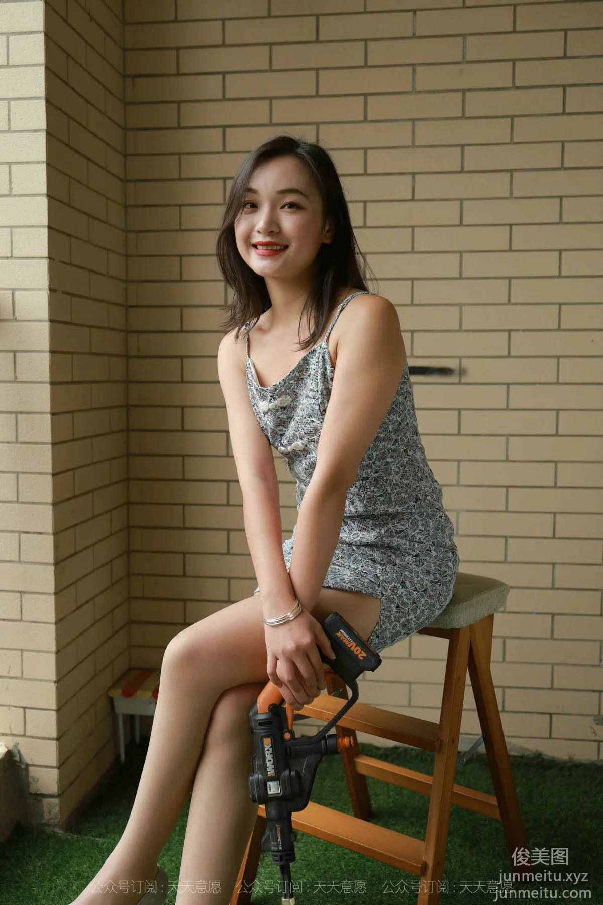 [IESS异思趣向] 2021.10.14 丝享家947：星星《碎花短裙》[77P] page 17