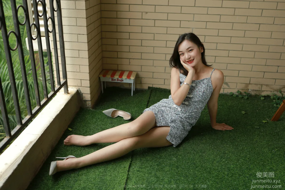 [IESS异思趣向] 2021.10.14 丝享家947：星星《碎花短裙》[77P] page 40