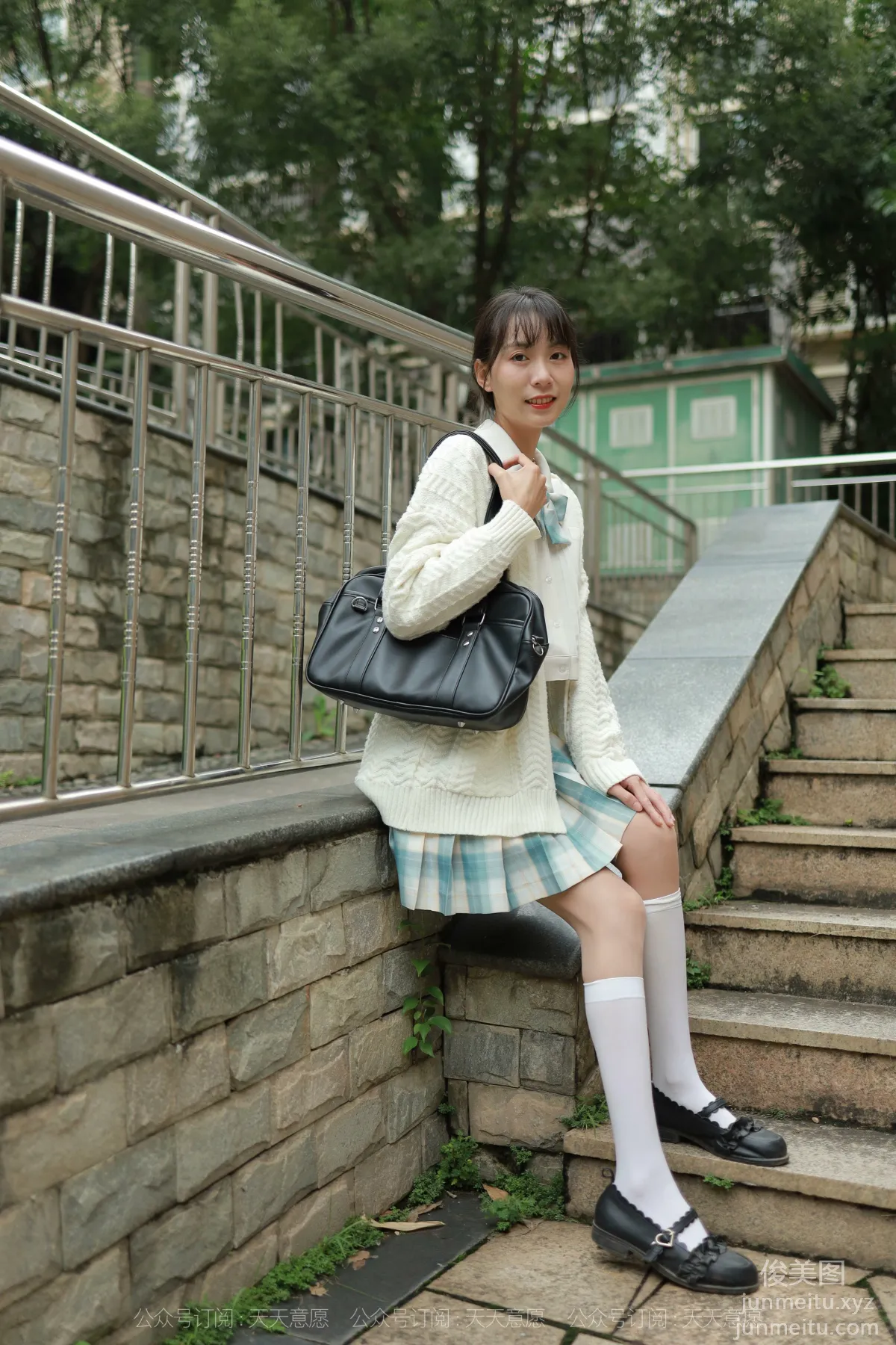 [IESS异思趣向] 2021.11.02 丝享家963：团团《长腿JK装》[94P] page 5