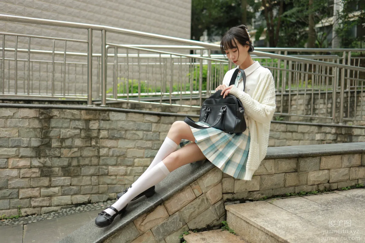 [IESS异思趣向] 2021.11.02 丝享家963：团团《长腿JK装》[94P] page 35