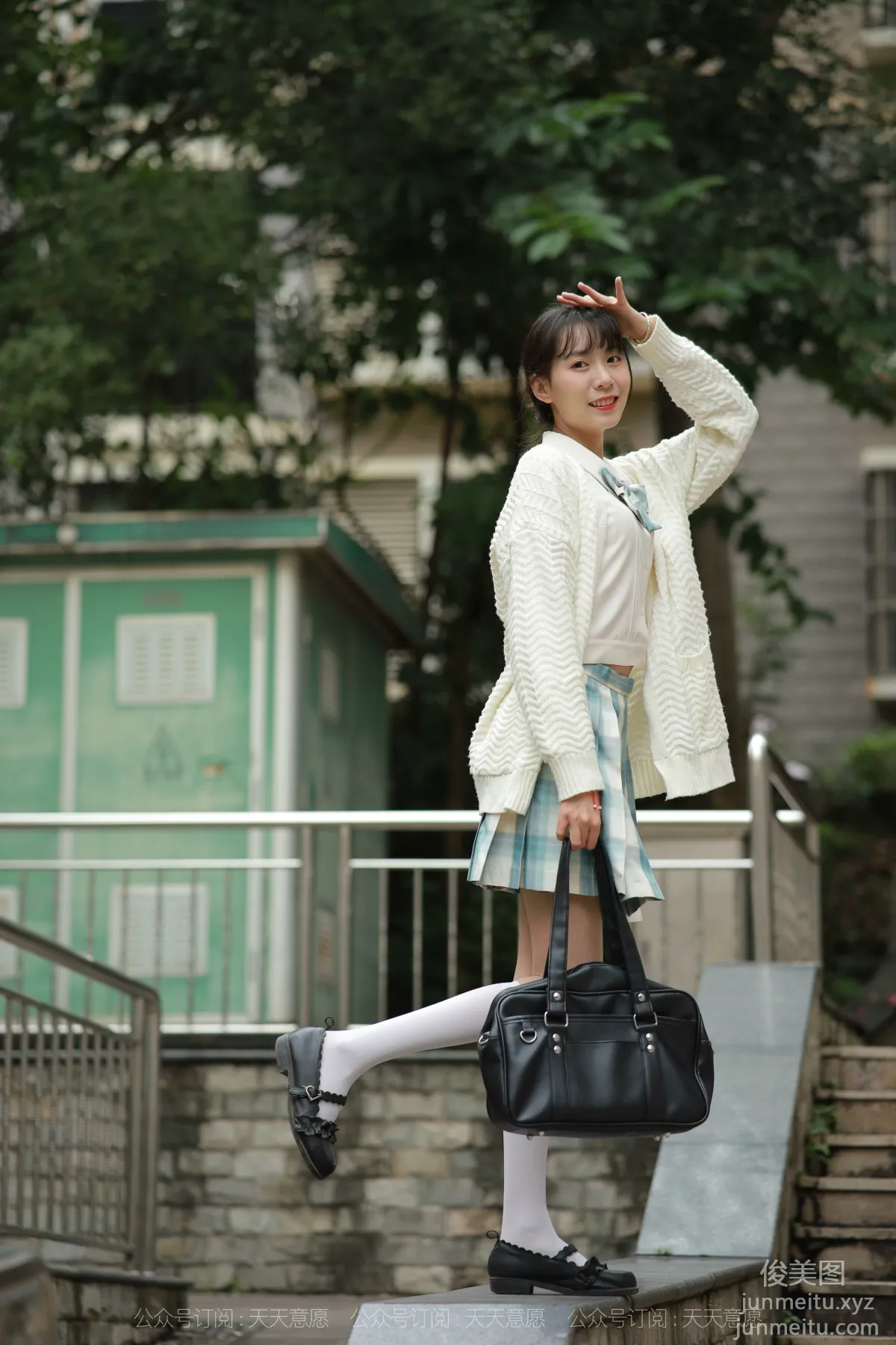 [IESS异思趣向] 2021.11.02 丝享家963：团团《长腿JK装》[94P] page 42