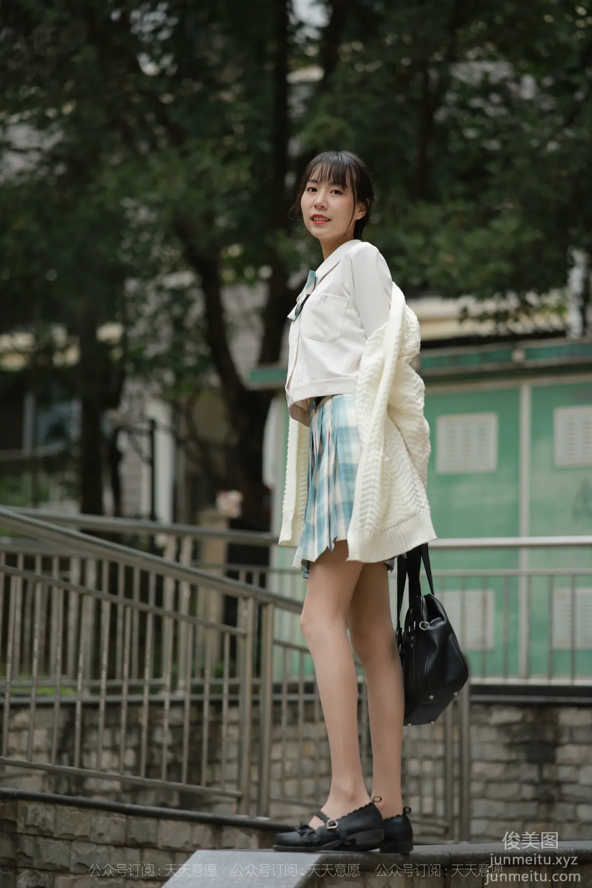 [IESS异思趣向] 2021.11.02 丝享家963：团团《长腿JK装》[94P] page 94