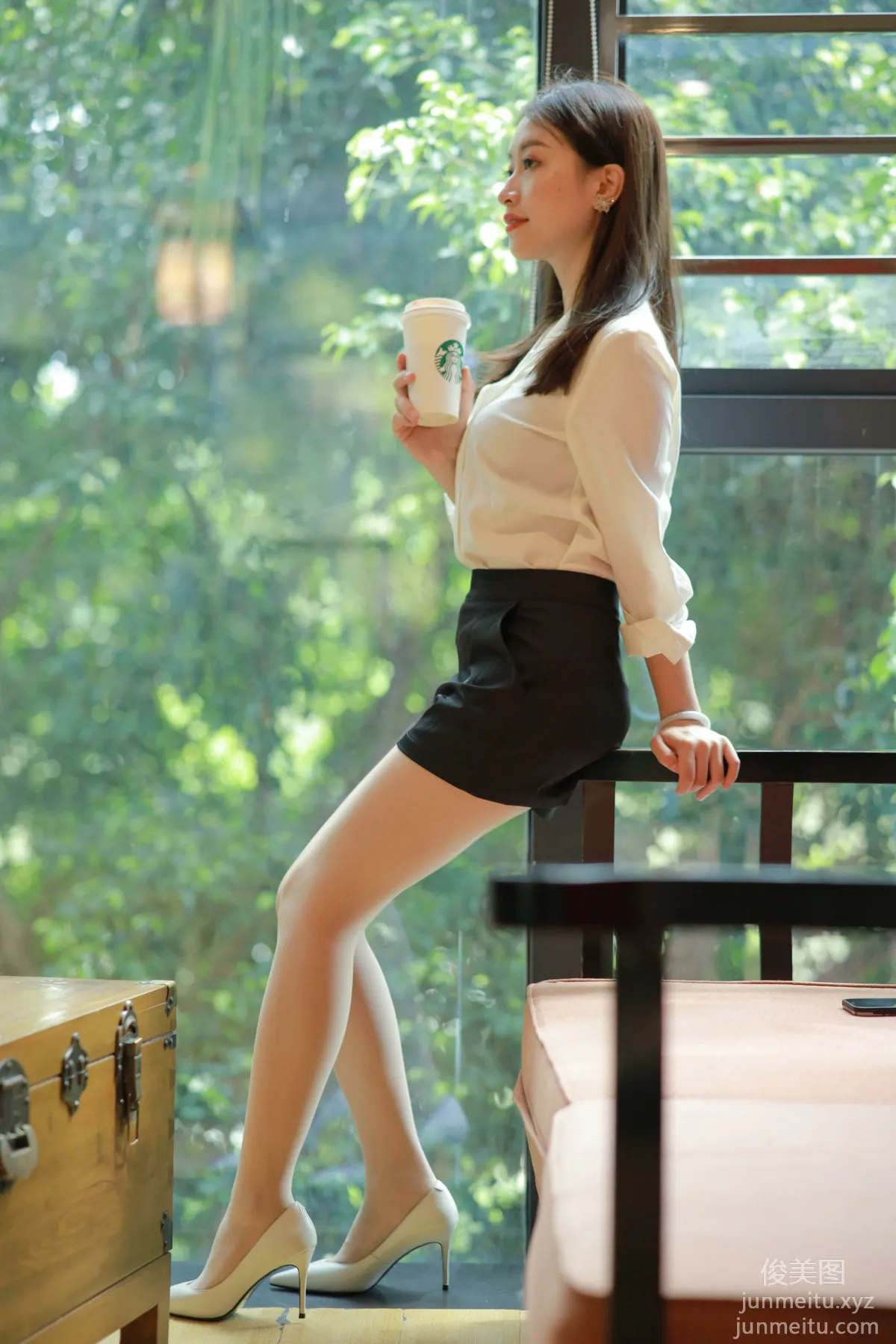 [IESS异思趣向] 2021.11.03 丝享家964：小婕《沙发上的佳人》[100P] page 20