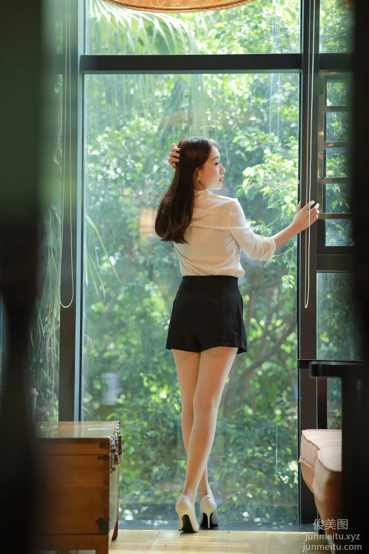 [IESS异思趣向] 2021.11.03 丝享家964：小婕《沙发上的佳人》[100P] page 44