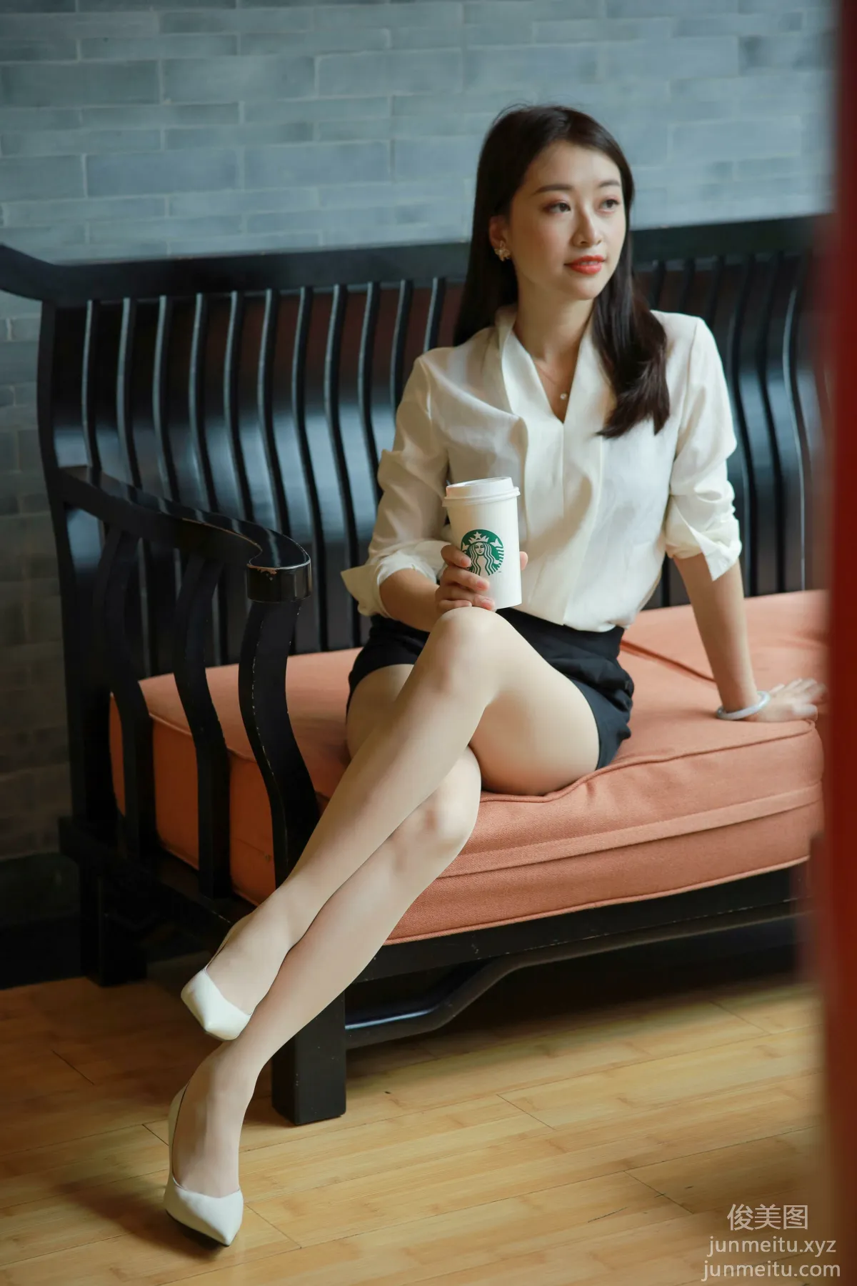 [IESS异思趣向] 2021.11.03 丝享家964：小婕《沙发上的佳人》[100P] page 61