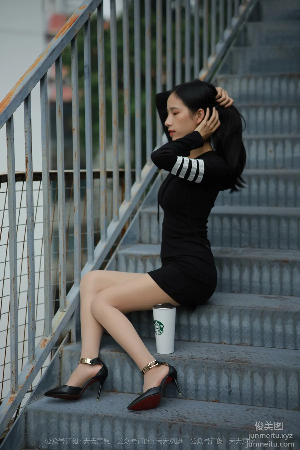 [IESS异思趣向] 2021.11.06 丝享家967：美子《天台大长腿》[77P] page 14