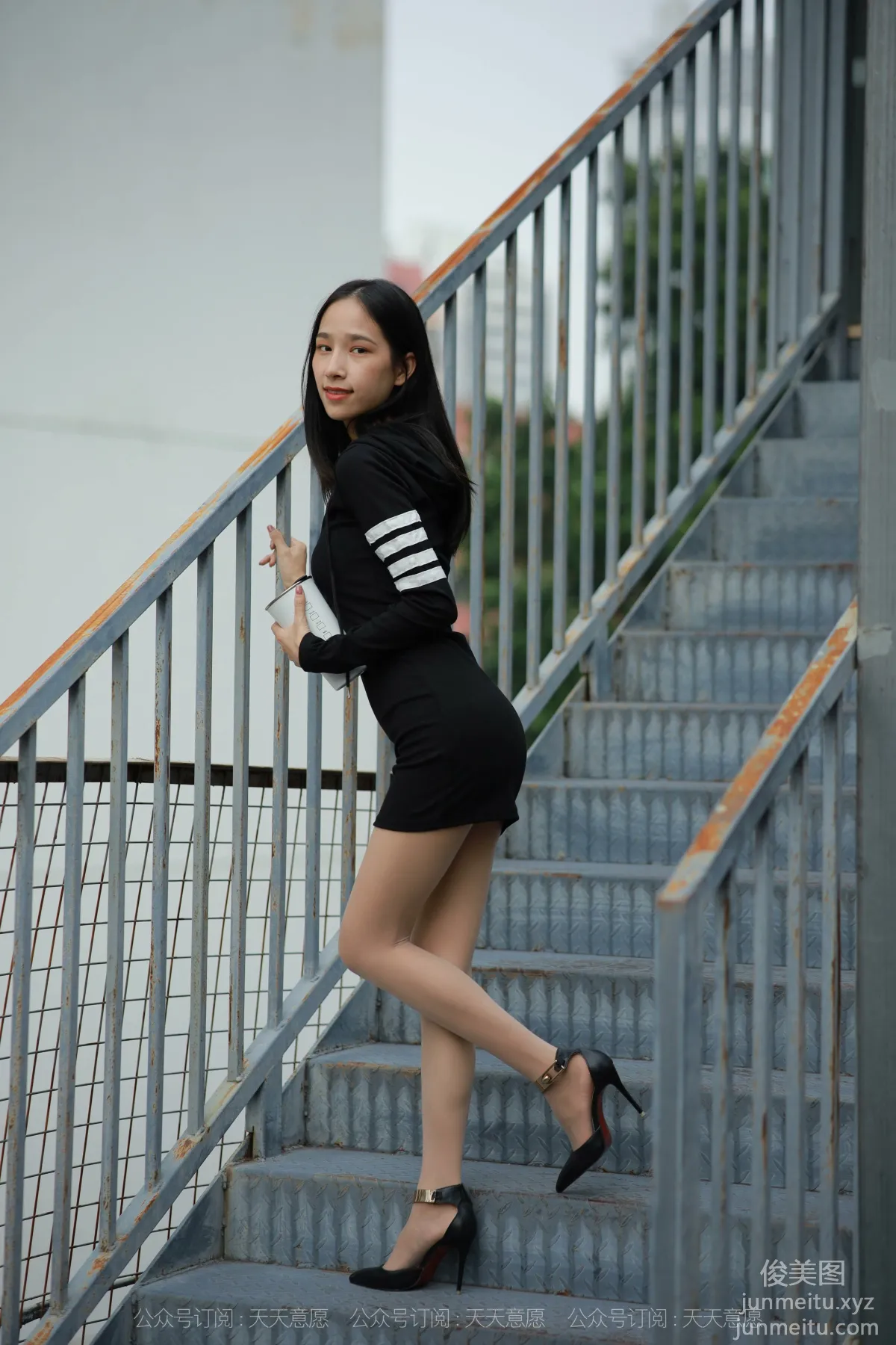 [IESS异思趣向] 2021.11.06 丝享家967：美子《天台大长腿》[77P] page 26