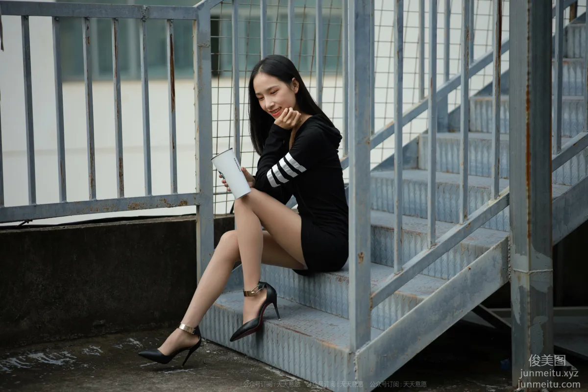 [IESS异思趣向] 2021.11.06 丝享家967：美子《天台大长腿》[77P] page 34