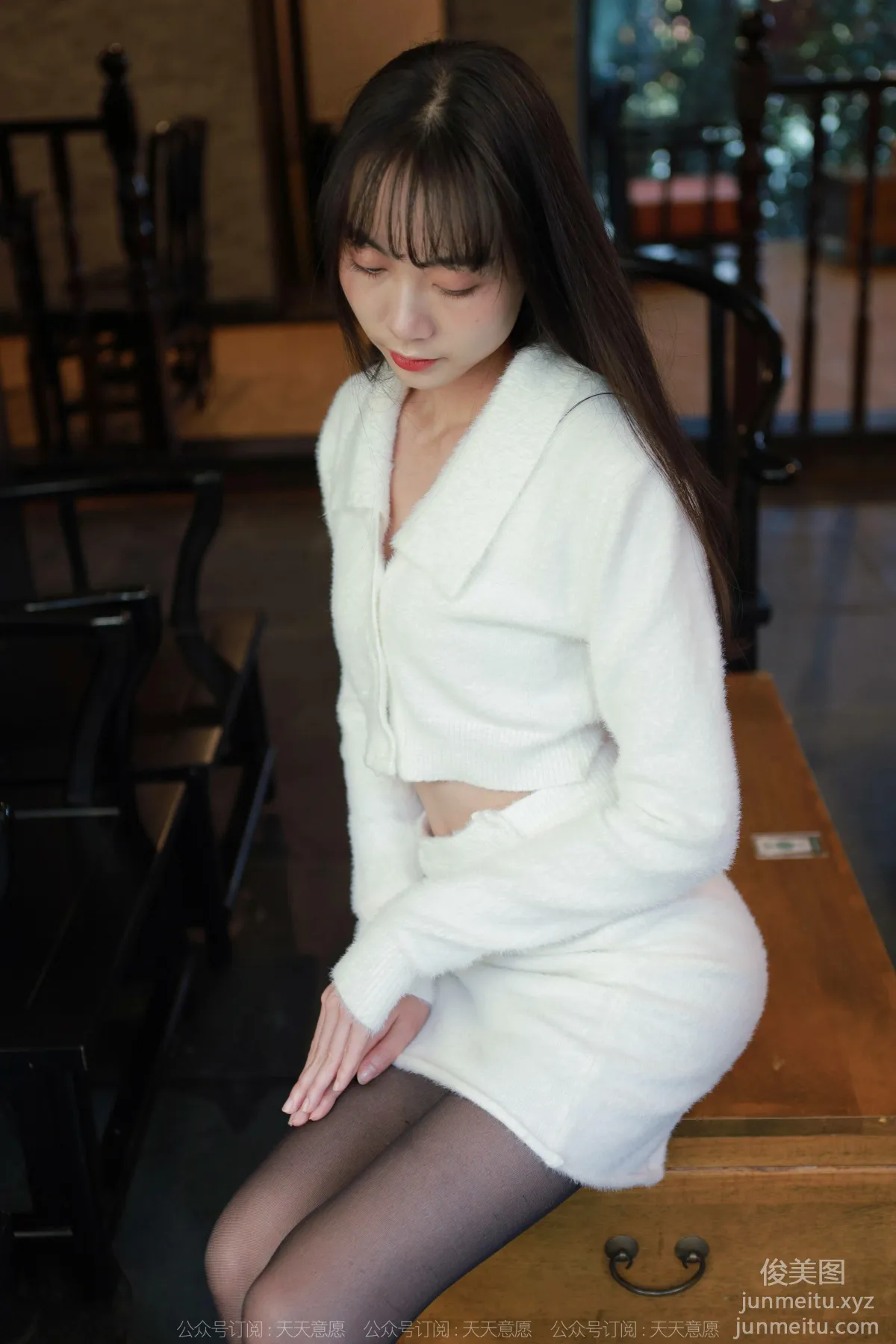 [IESS异思趣向] 2022.01.27 丝享家993：团团《阳光下的白裙长腿》[93P] page 60