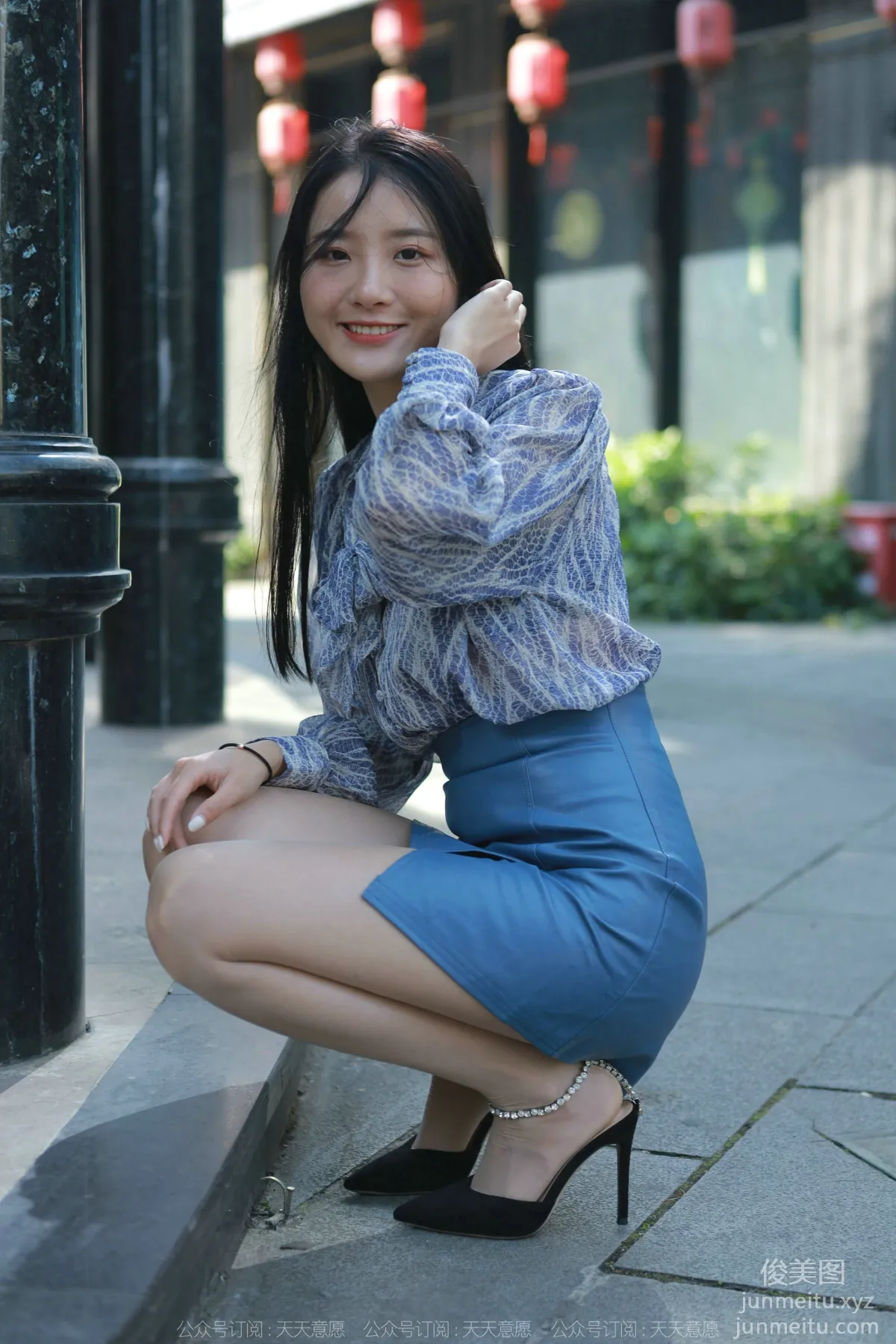 [IESS异思趣向] 2022.02.02 丝享家995：婉萍《油亮蓝色短裙》[95P] page 40