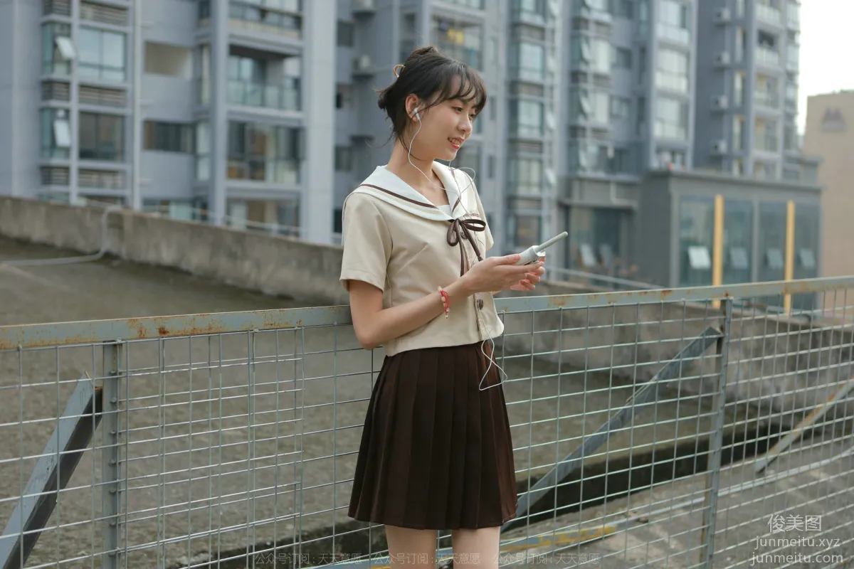 [IESS异思趣向] 2022.02.08 丝享家999：团团《网易云长腿少女》[89P] page 17