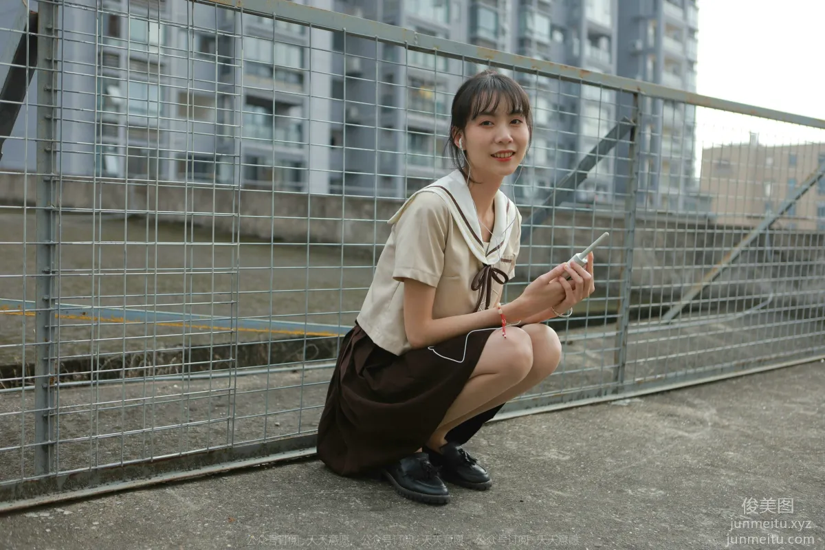 [IESS异思趣向] 2022.02.08 丝享家999：团团《网易云长腿少女》[89P] page 20