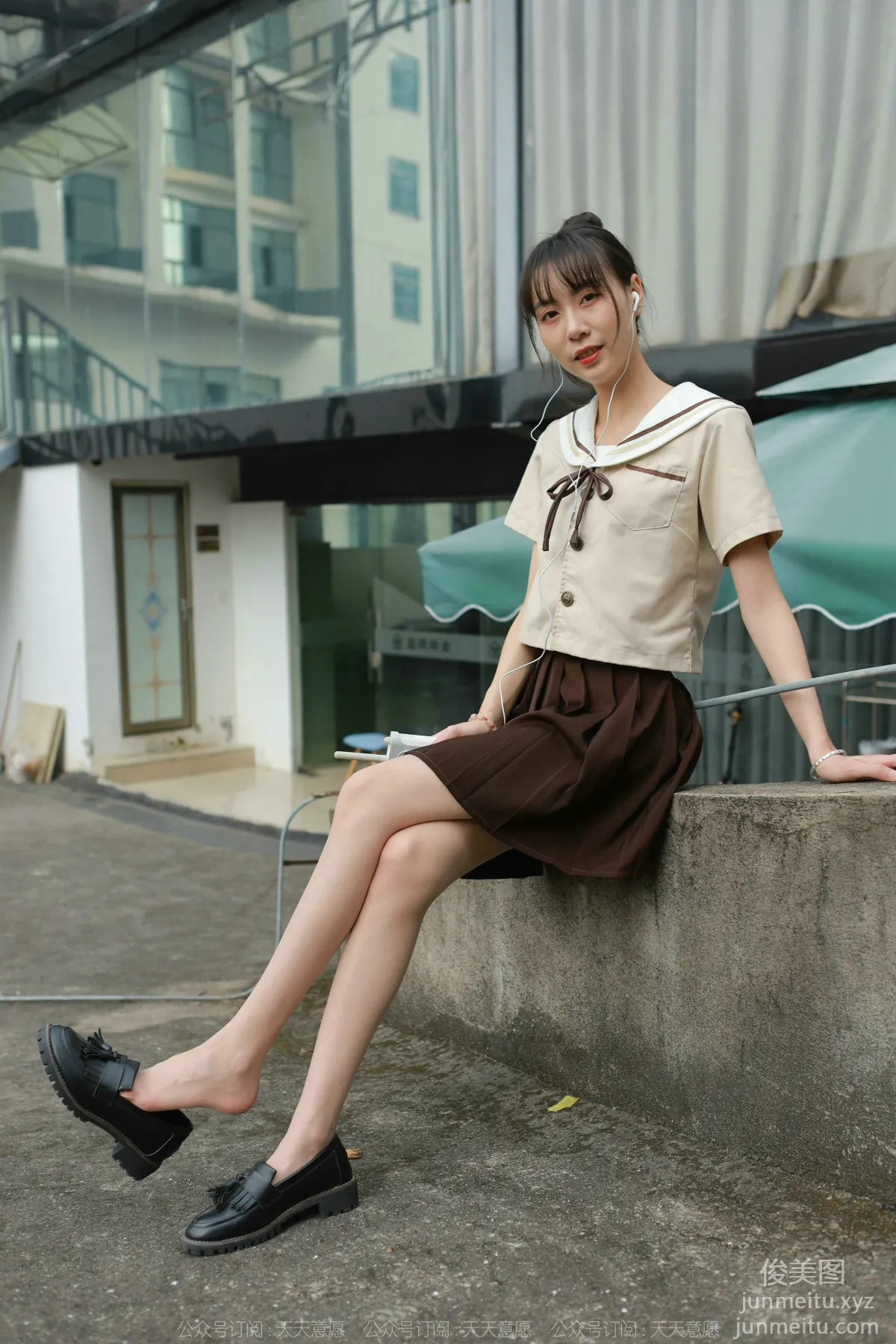 [IESS异思趣向] 2022.02.08 丝享家999：团团《网易云长腿少女》[89P] page 36