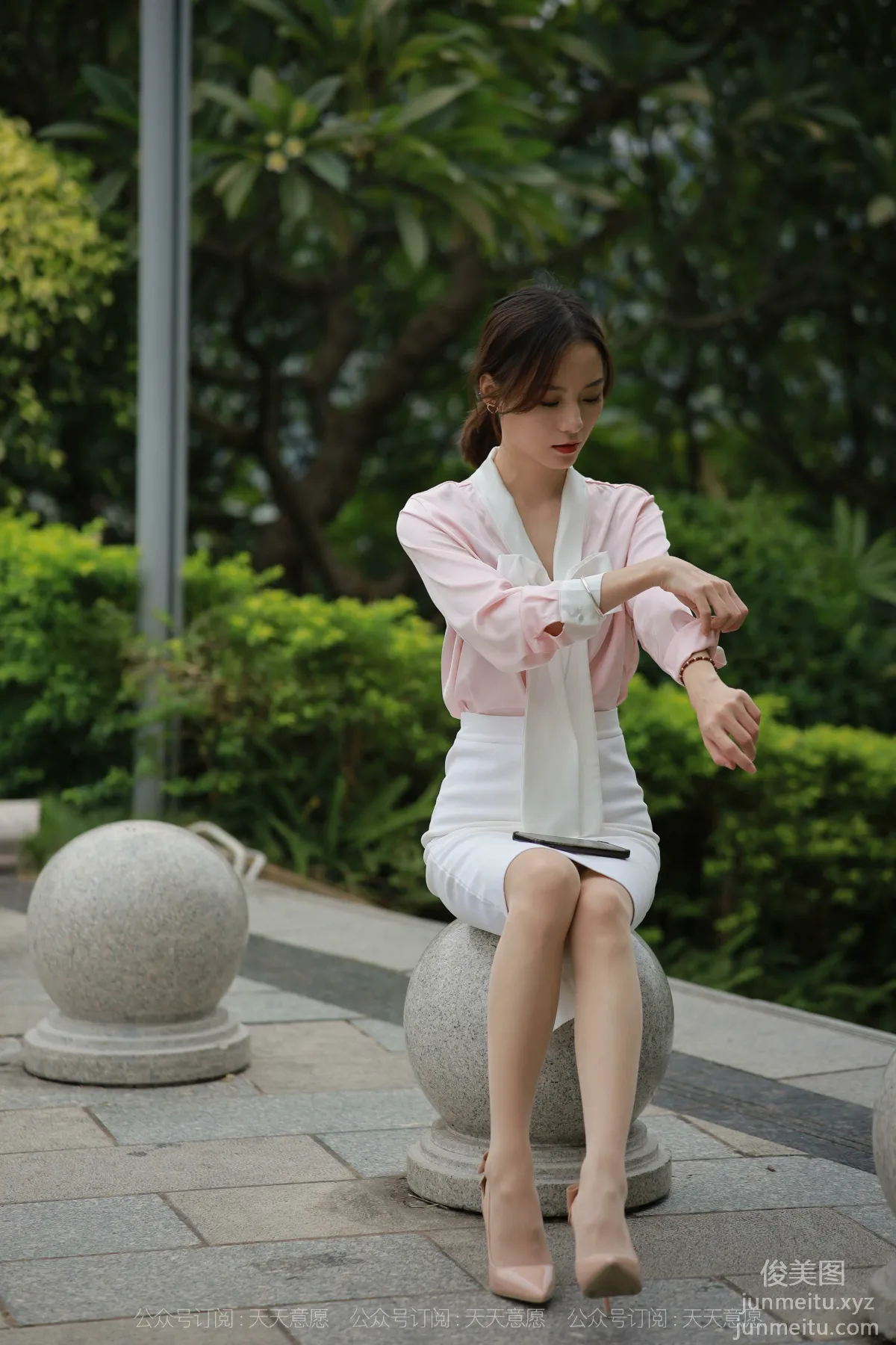 [IESS异思趣向]2021.11.11 丝享家971：小六《城市丽人》[90P] page 7