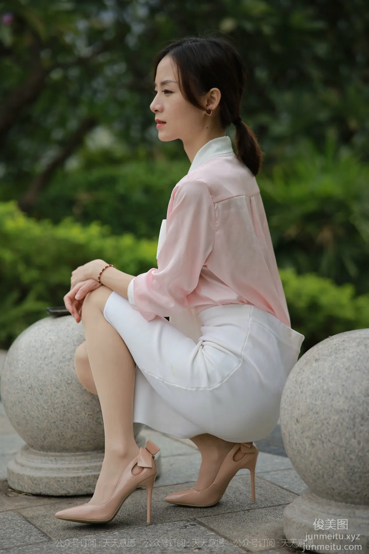 [IESS异思趣向]2021.11.11 丝享家971：小六《城市丽人》[90P] page 23