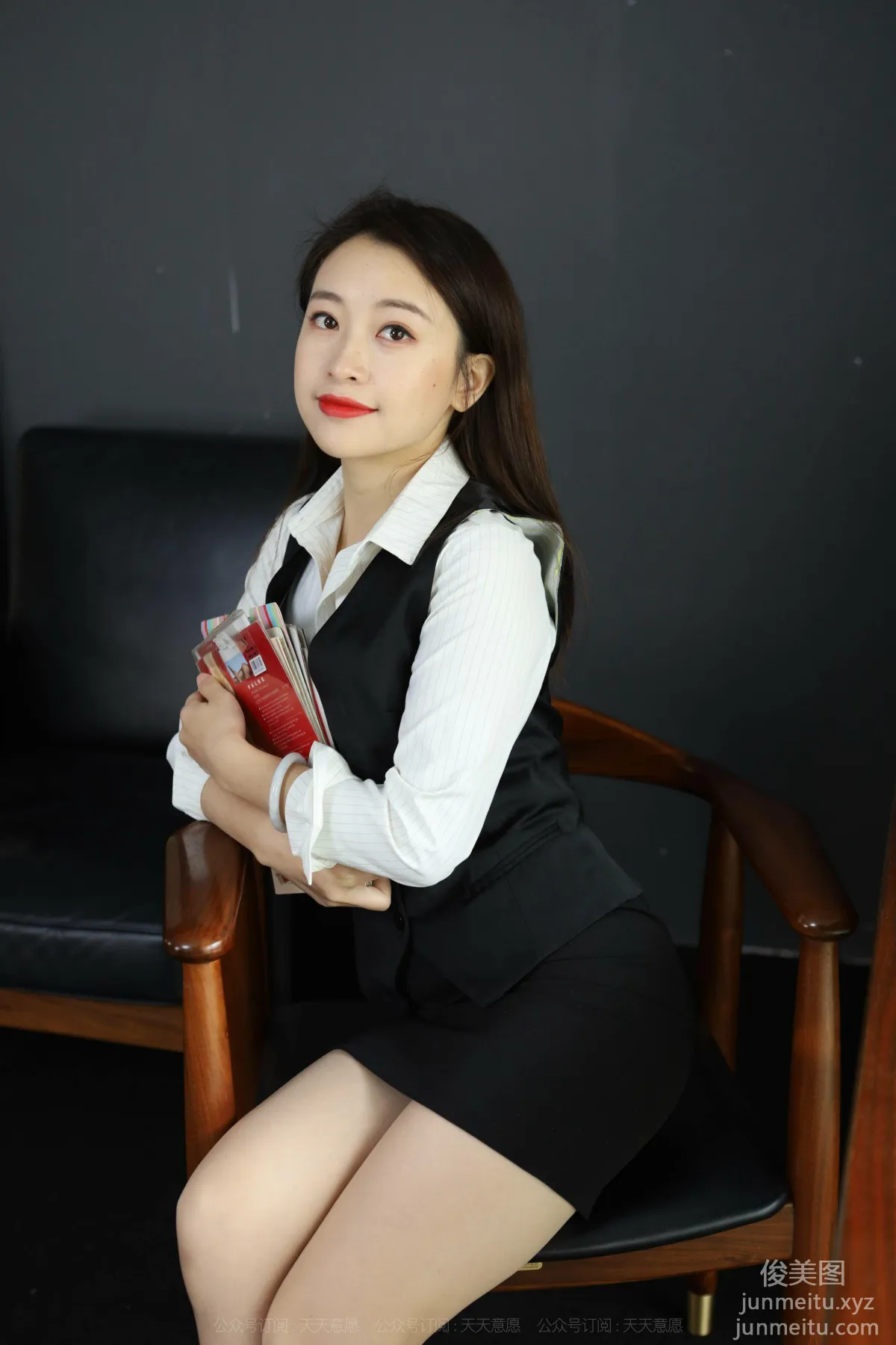 [IESS异思趣向]2021.11.12 丝享家972：小婕《周末陪你加班》[94P] page 91