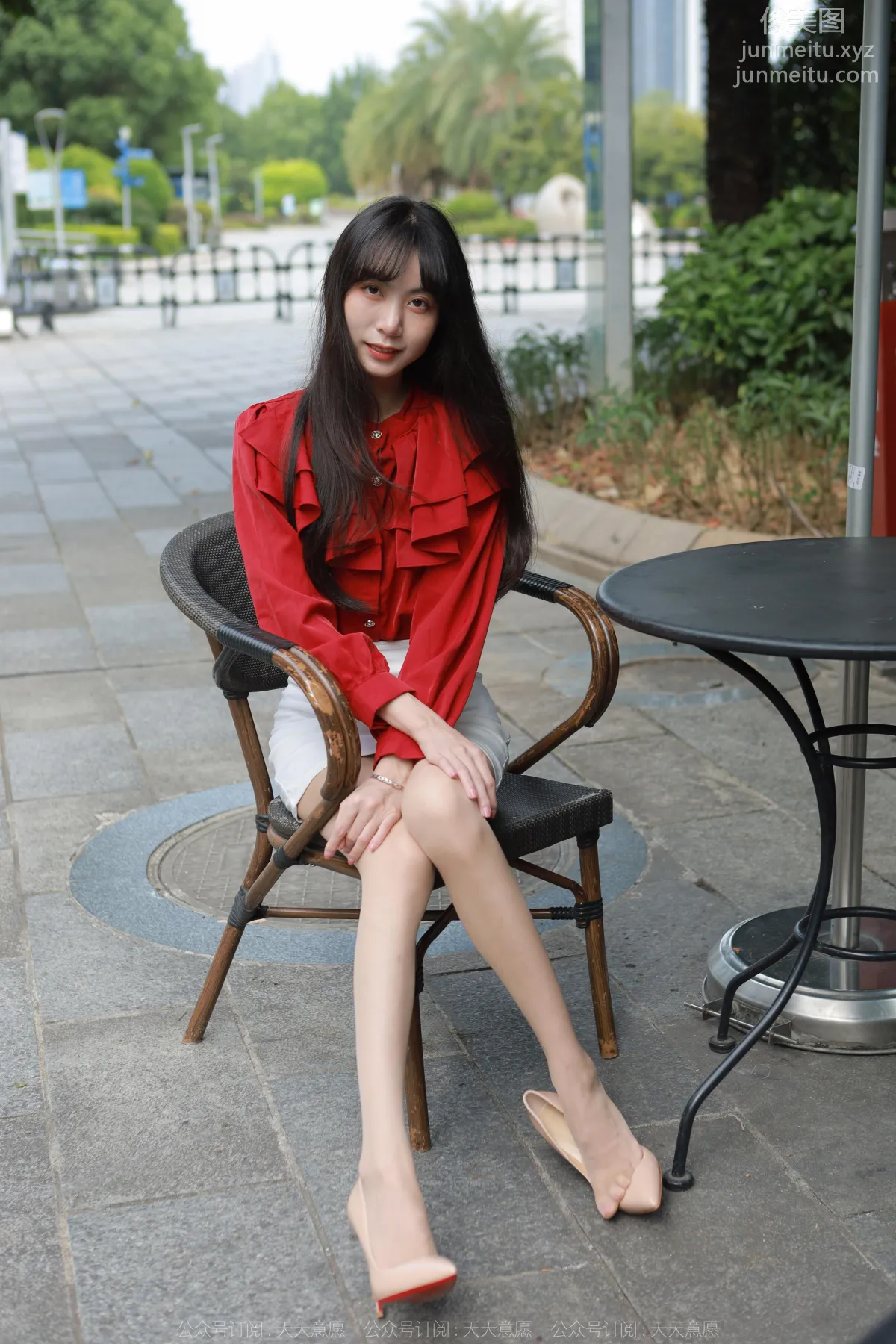 [IESS异思趣向] 2022.10.19 丝享家 1242 团团《阳光下的长腿》[85P] page 23