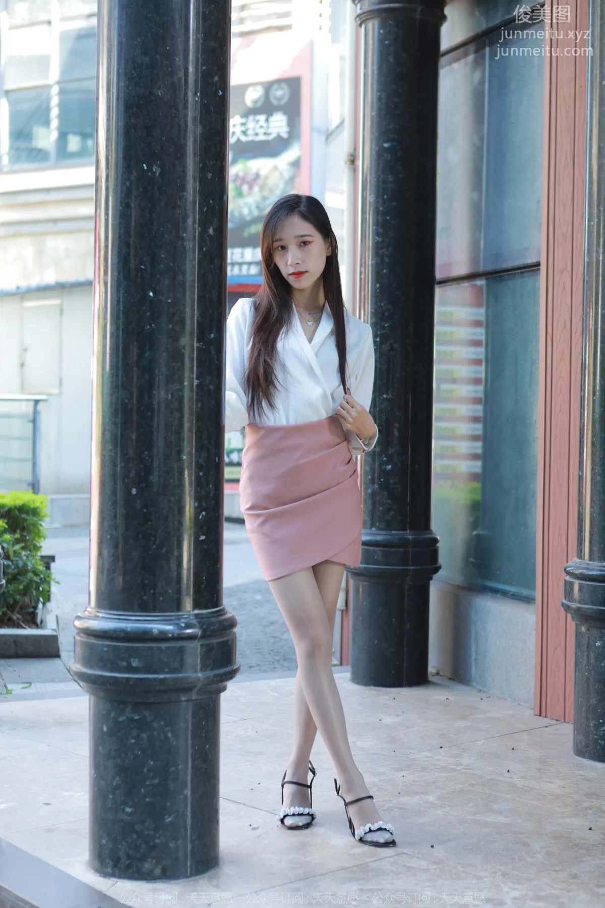 [IESS异思趣向] 2022.10.27 丝享家 1250 美子《街角的爱人》[88P] page 2