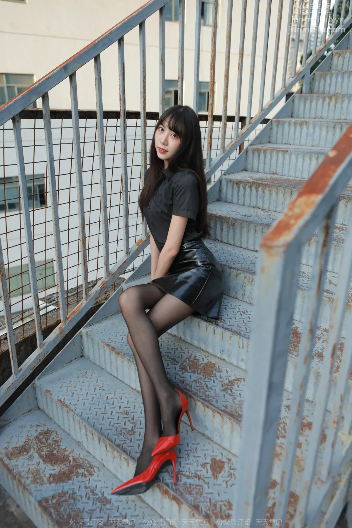 [IESS异思趣向] 2022.11.16 丝享家 1270 团团《长腿红高跟》[83P] page 30