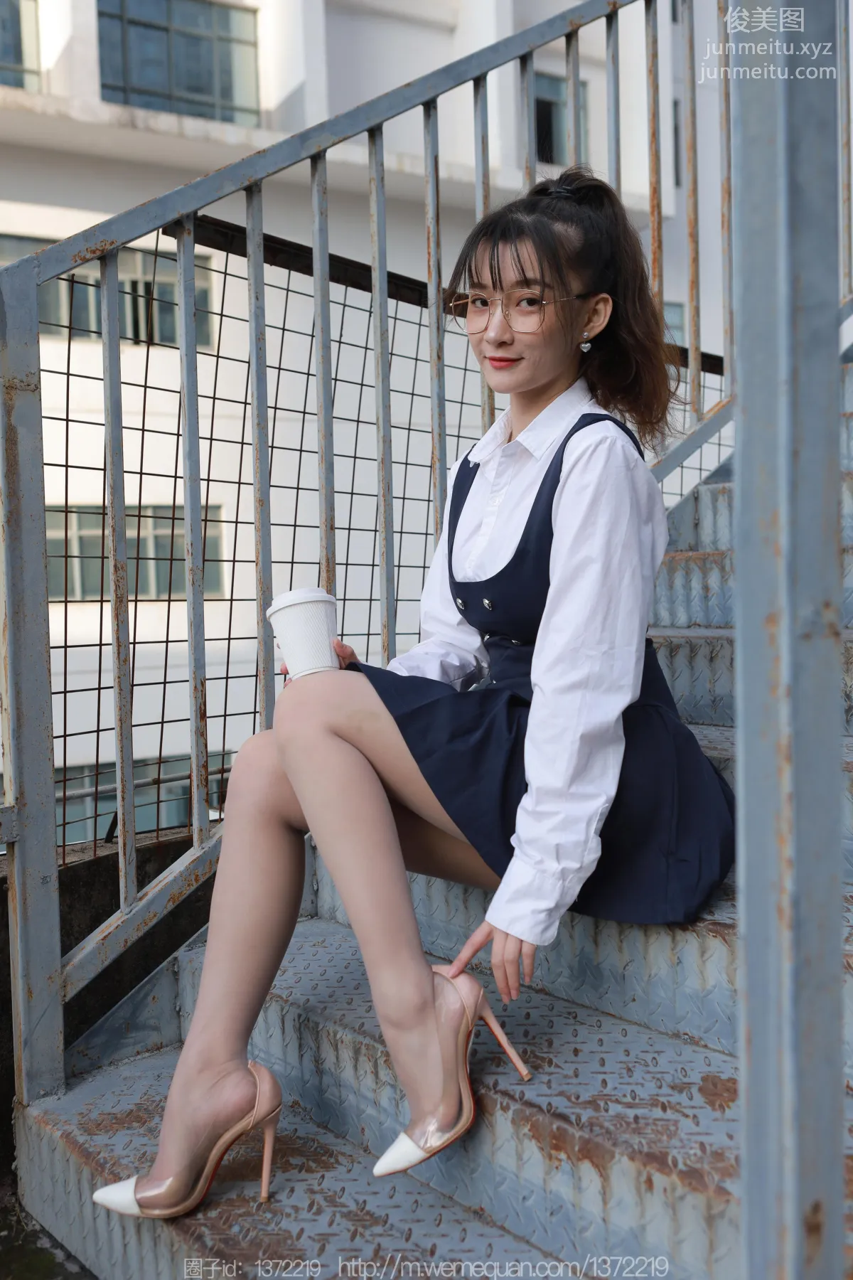 [IESS异思趣向] 2022.12.13 丝享家 1297 秋秋《楼梯偶遇婉萍》[79P] page 44