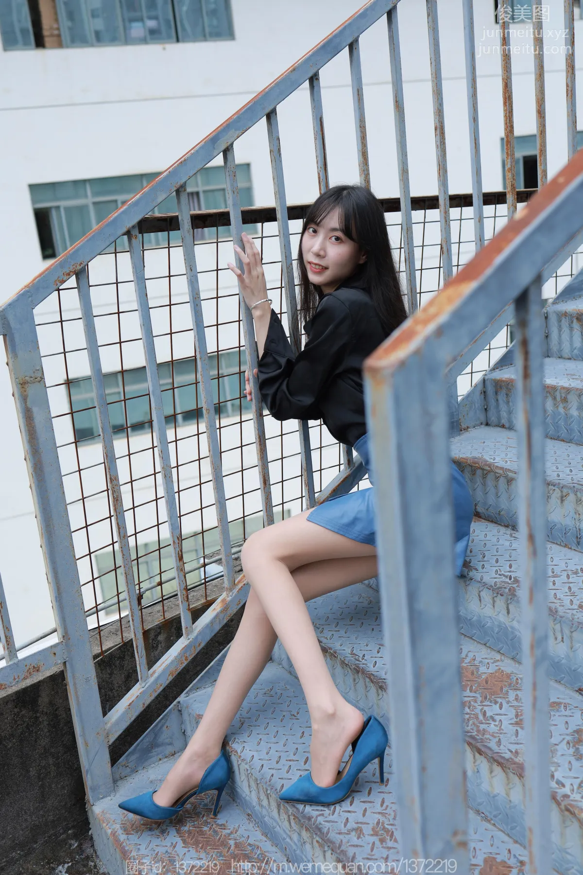 [IESS异思趣向] 2022.12.18 丝享家 1302 团团《迷人的蓝色》[84P] page 4
