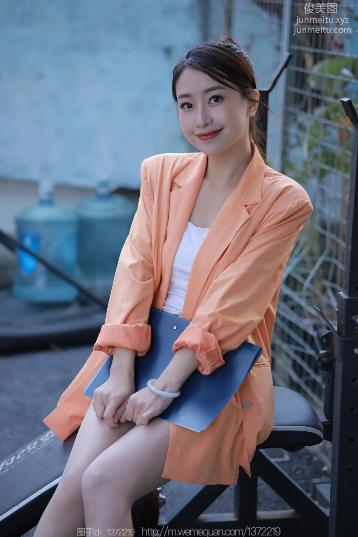 [IESS异思趣向] 2022.12.19 丝享家 1303 小婕《橙色外套》[88P] page 17