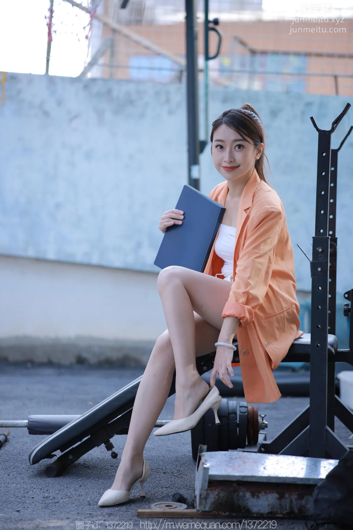 [IESS异思趣向] 2022.12.19 丝享家 1303 小婕《橙色外套》[88P] page 25