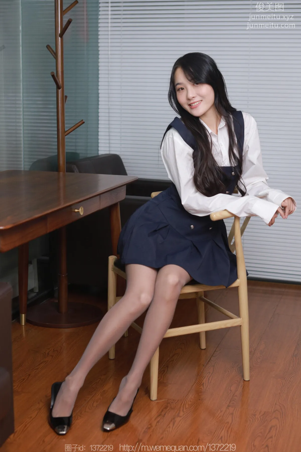 [IESS异思趣向] 2023.01.02 丝享家 1317 婉萍《学苑短裙》[79P] page 80