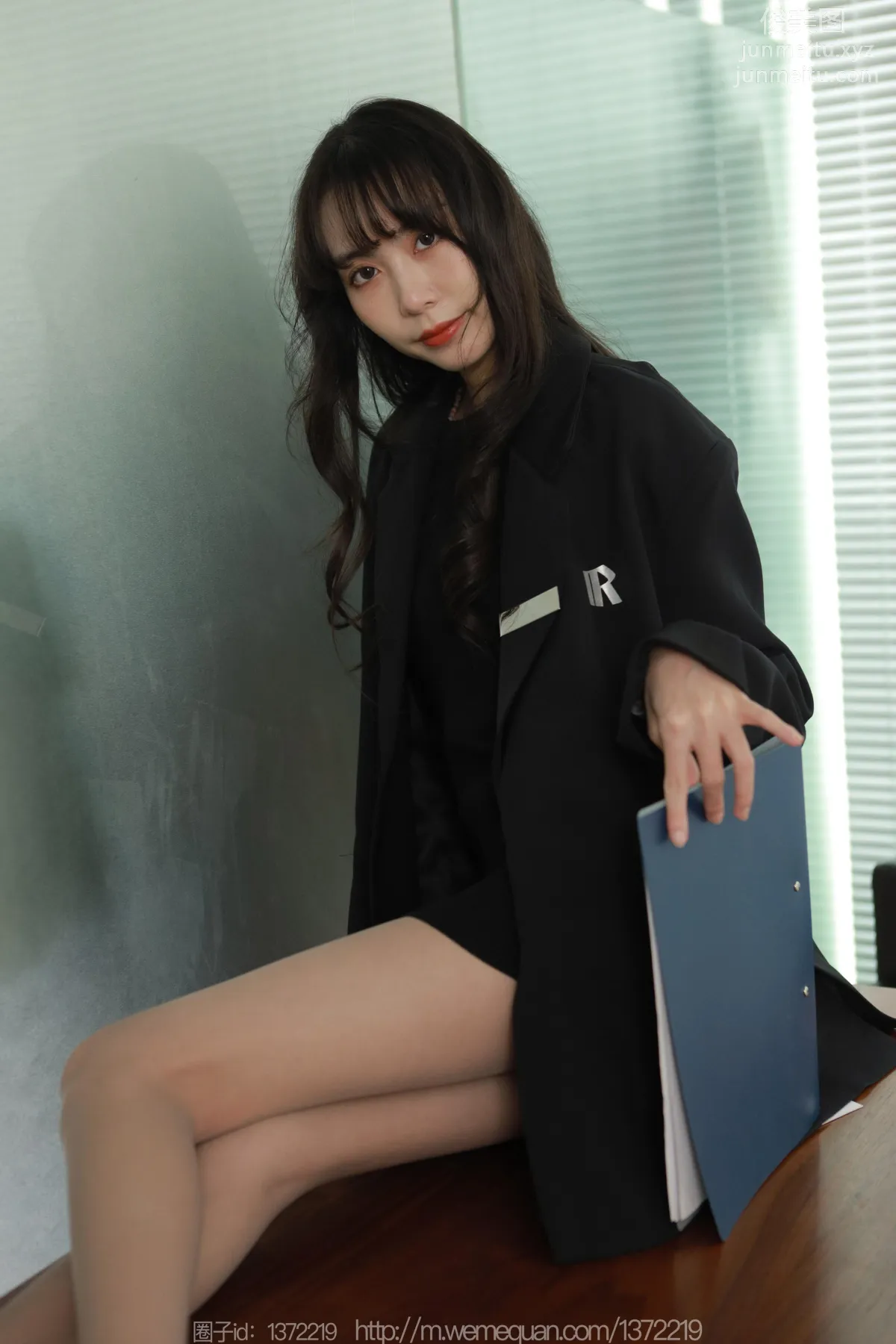 [IESS异思趣向] 2023.01.12 丝享家 1327 团团《长腿西装》[79P] page 15