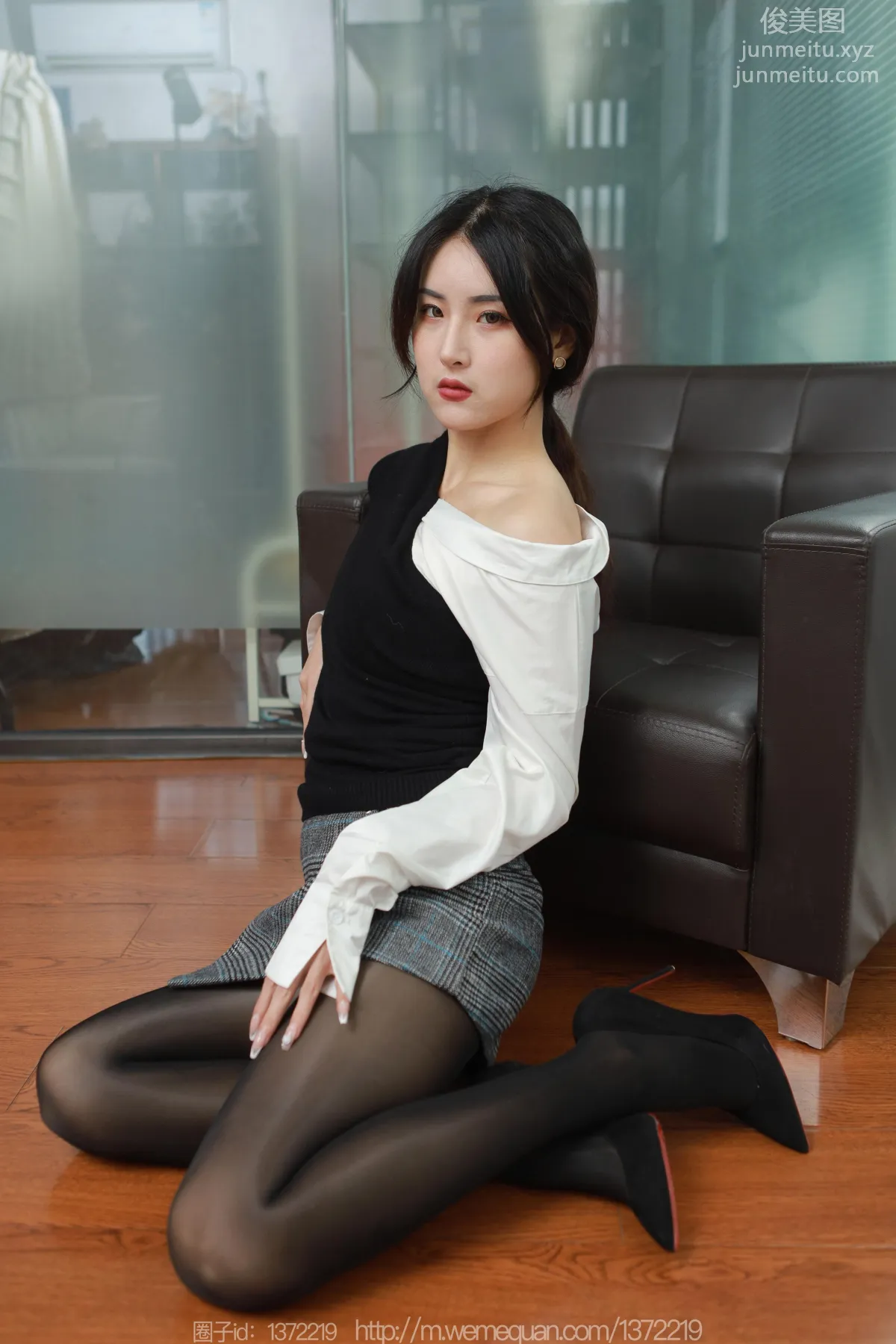 [IESS异思趣向] 2023.01.27 丝享家 1342 小宝《油亮高跟》[86P] page 46