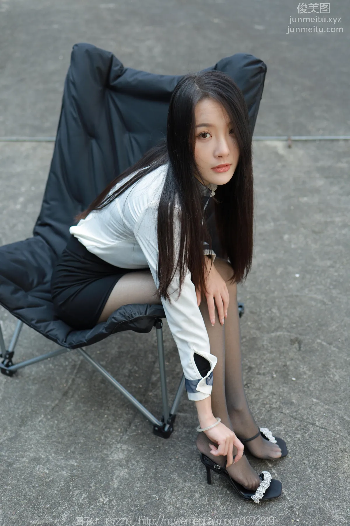 [IESS异思趣向] 2023.02.11 丝享家 1358 婉萍《户外OL》[88P] page 25