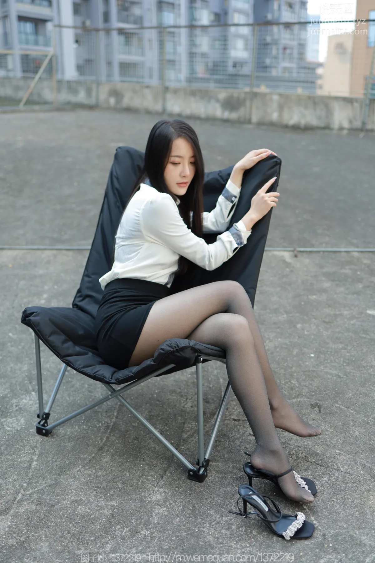 [IESS异思趣向] 2023.02.11 丝享家 1358 婉萍《户外OL》[88P] page 32