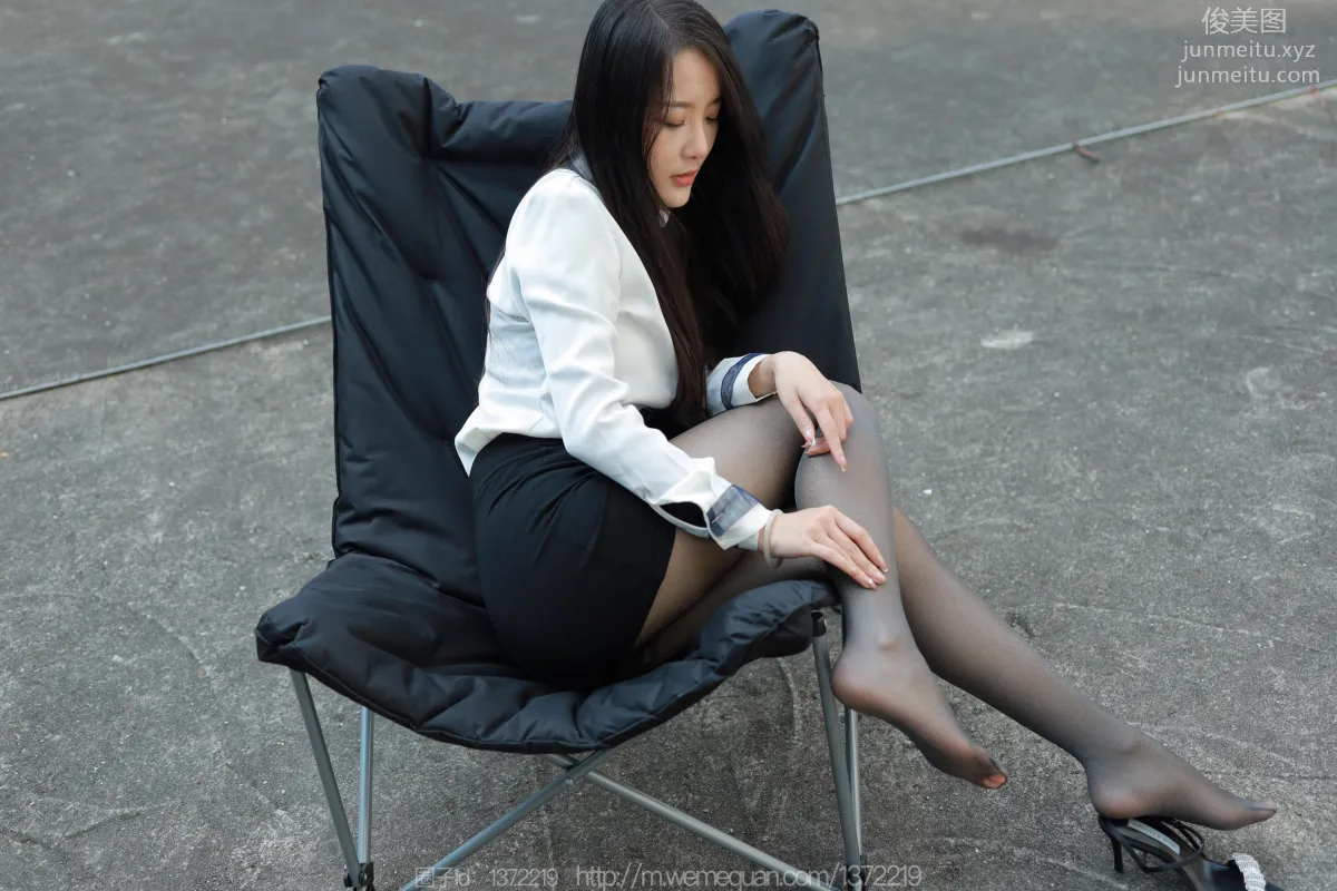 [IESS异思趣向] 2023.02.11 丝享家 1358 婉萍《户外OL》[88P] page 50