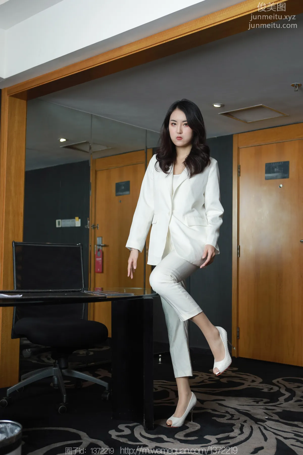 [IESS异思趣向] 2023.02.27 丝享家 1374 小宝《白色裤里丝》[86P] page 45