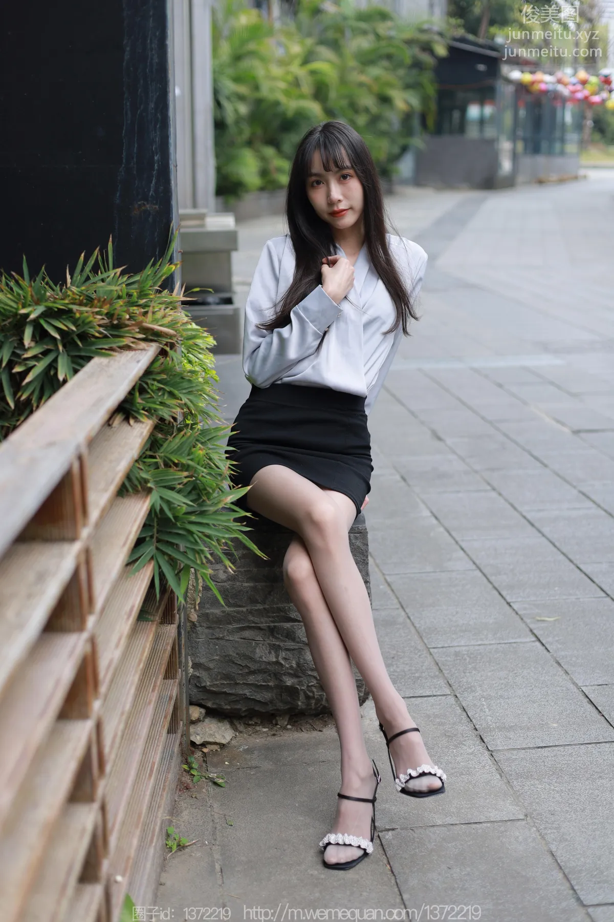 [IESS异思趣向] 2023.03.02 丝享家 1378 团团《楼梯上的美人》[92P] page 5