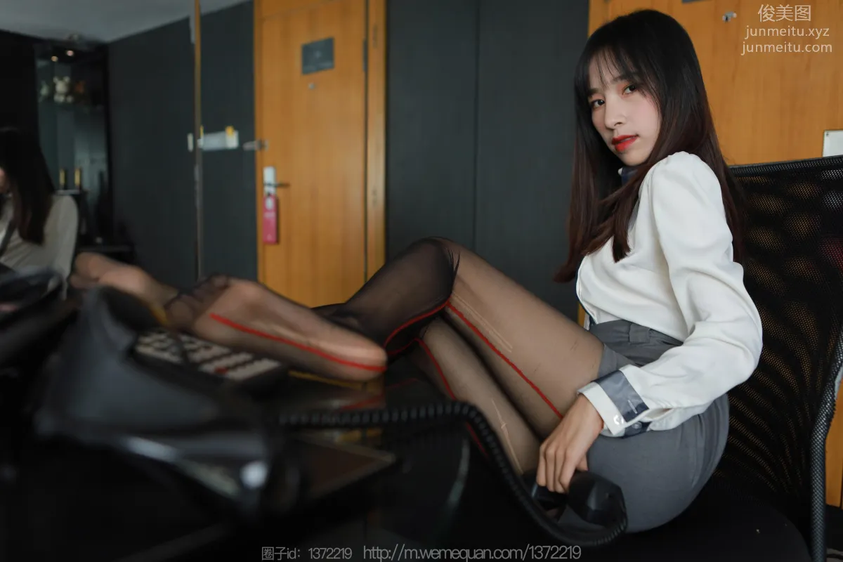 [IESS异思趣向] 2023.03.10 丝享家 1386 美子《销售部美女》[87P] page 17