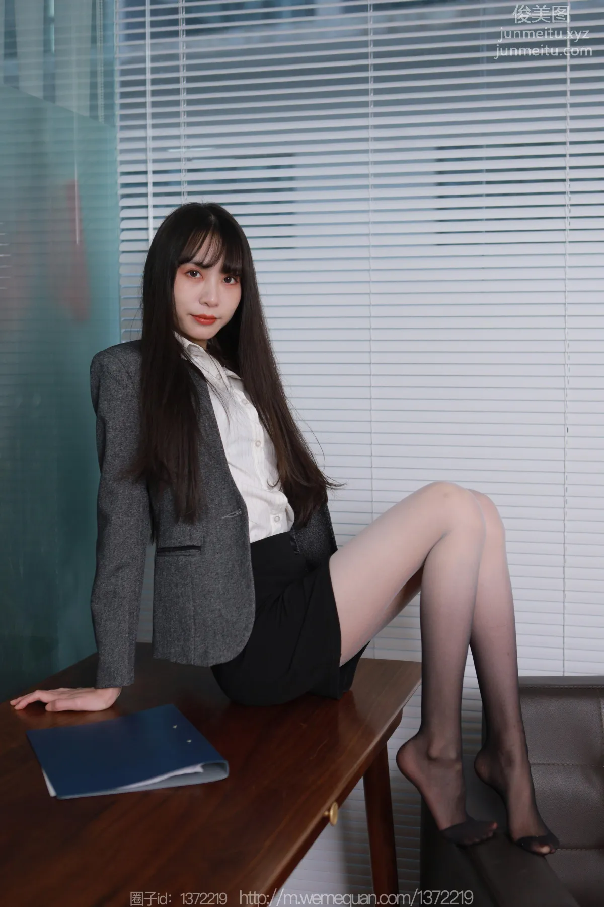 [IESS异思趣向] 2023.03.12 丝享家 1388 团团《黑白灰渐变》[85P] page 47