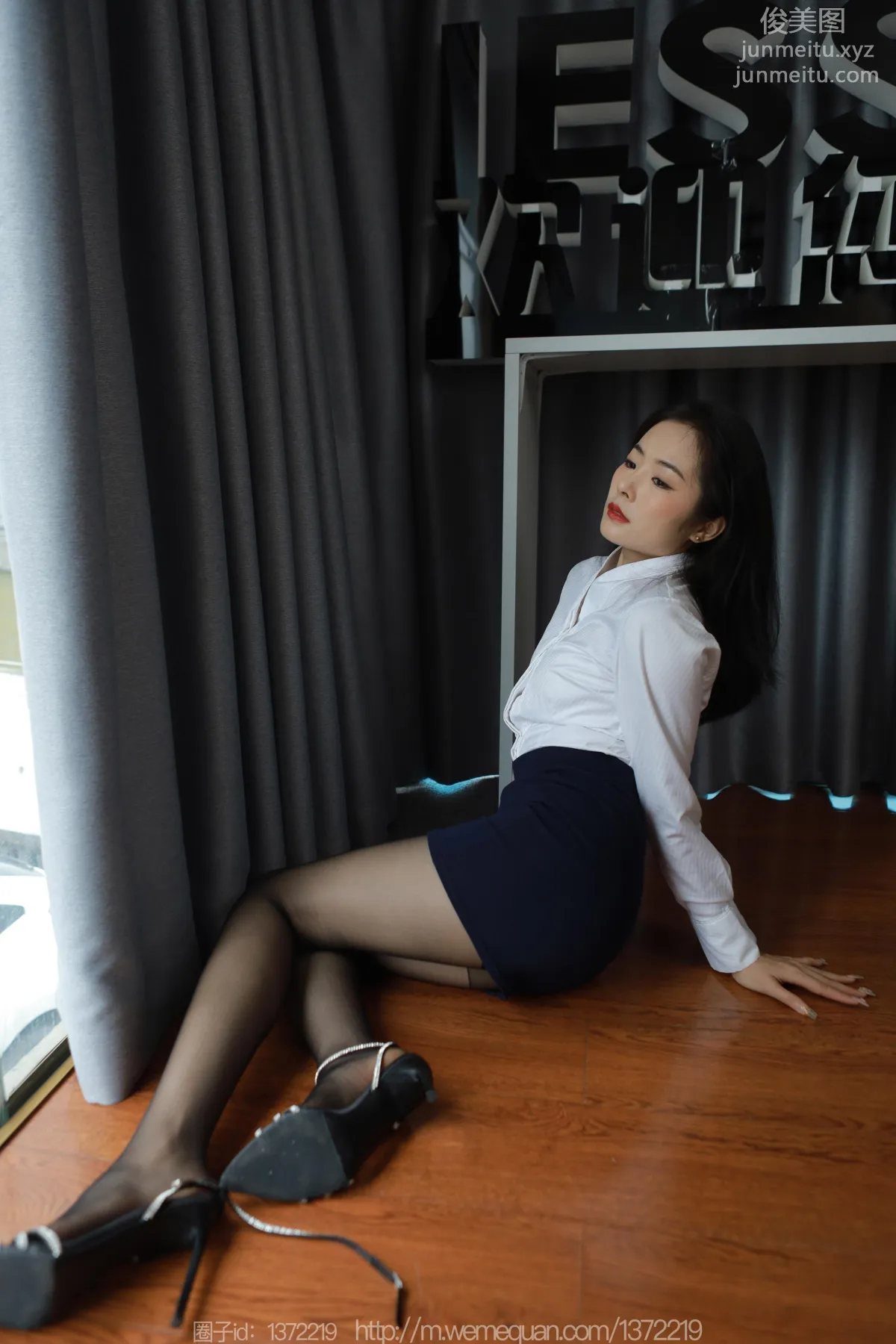 [IESS异思趣向] 2023.03.15 丝享家 1391 小金《落地窗制服》[88P] page 25