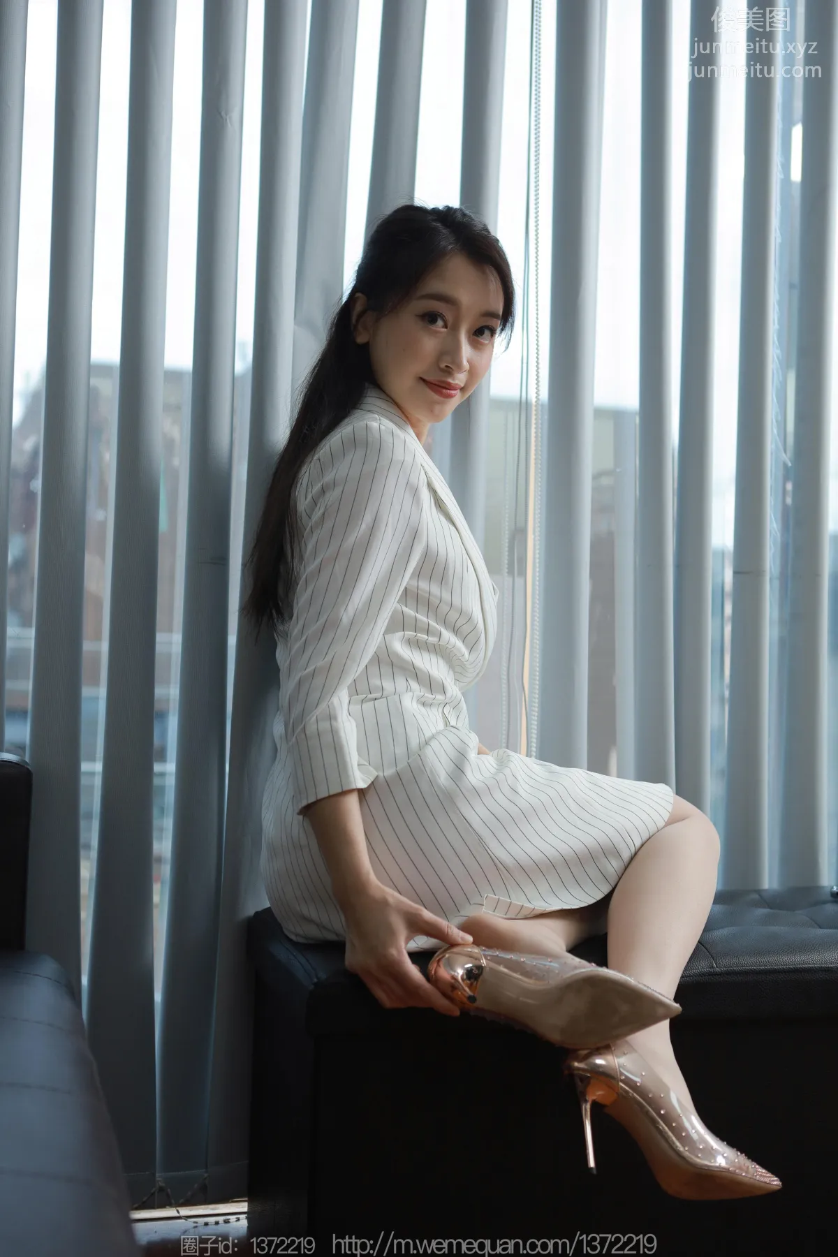 [IESS异思趣向] 2023.03.24 丝享家 1400 小婕《白色条纹外套》[88P] page 54