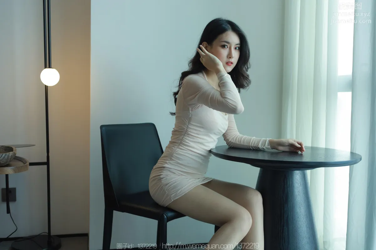 [IESS异思趣向] 2023.05.14 丝享家 1451 小宝《浅色包臀裙》[80P] page 22
