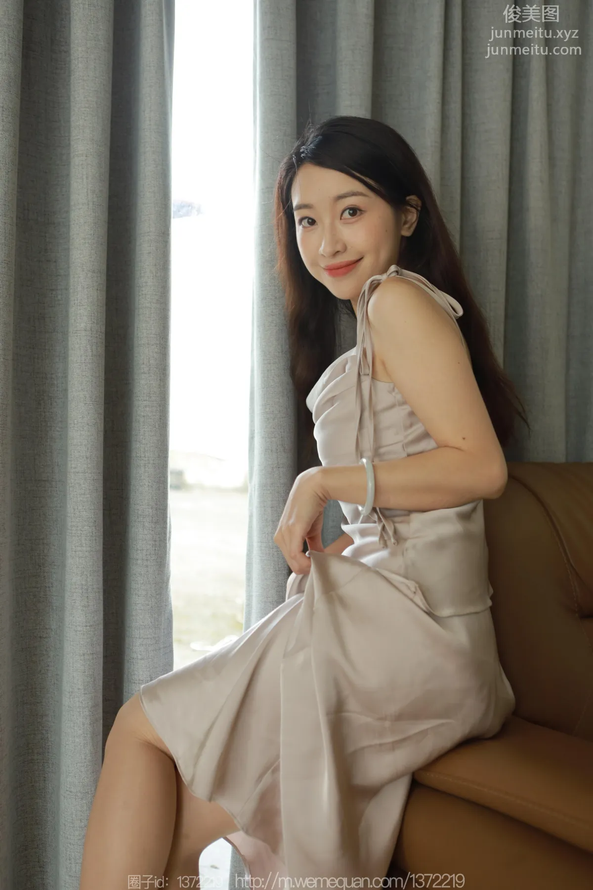 [IESS异思趣向] 2023.05.15 丝享家 1452 小婕《香槟色吊带裙》[85P] page 85