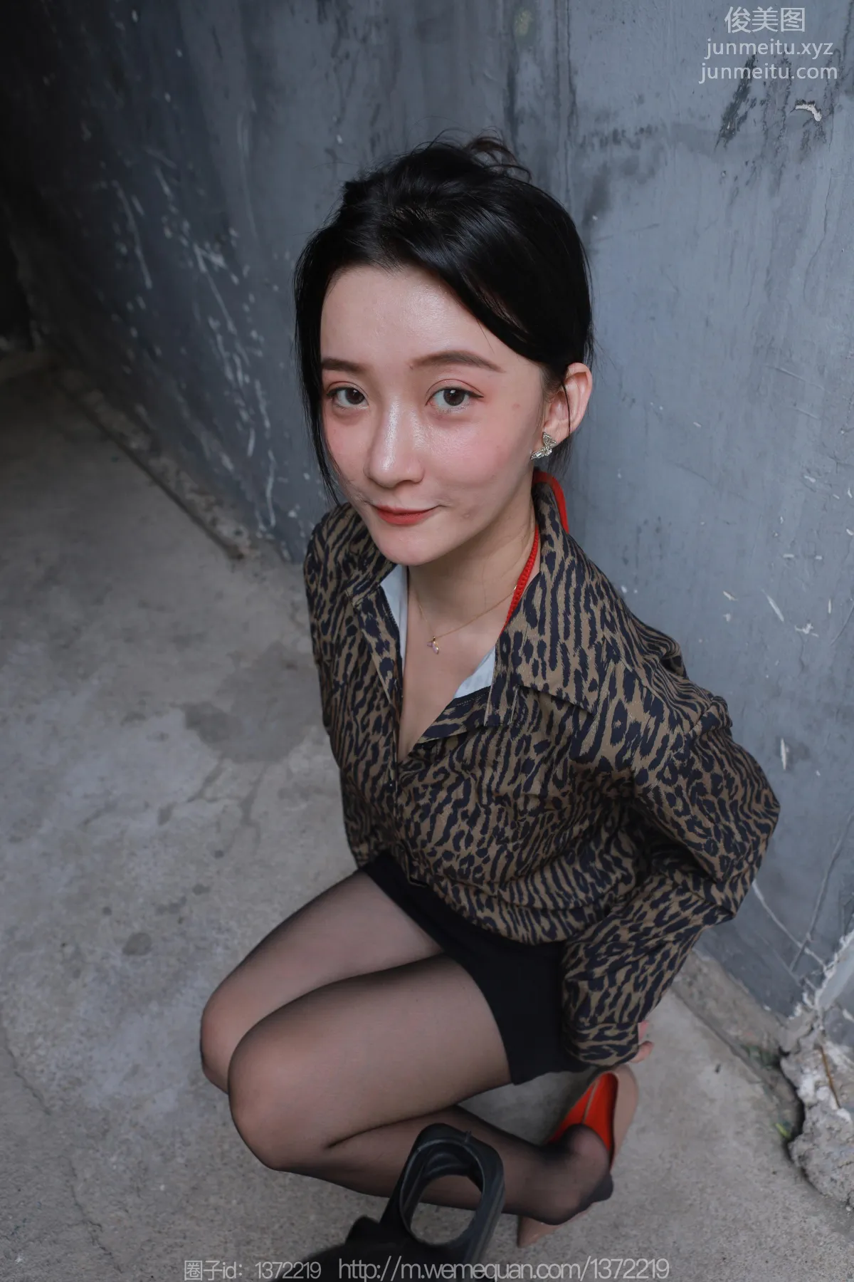 [IESS异思趣向] 2023.07.24 丝享家 1488 秋秋《孤身走暗巷》[85P] page 2