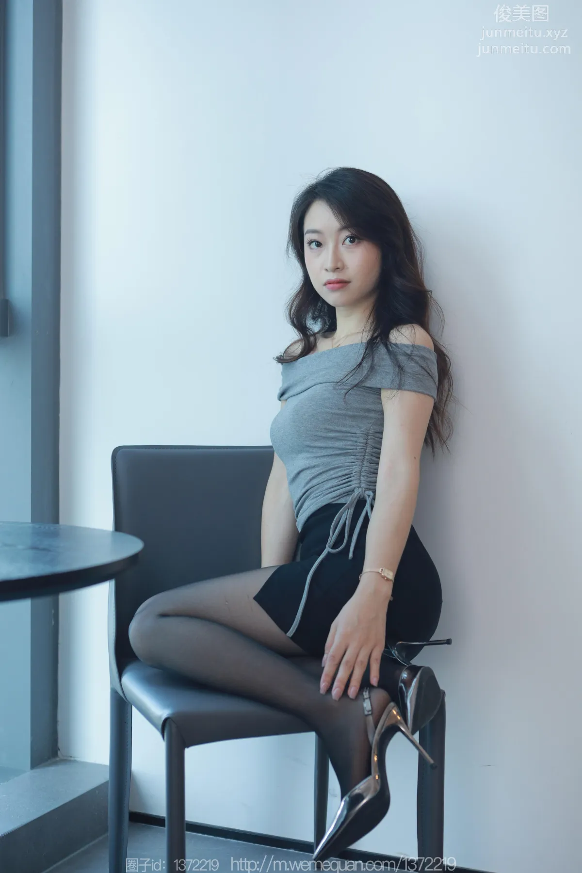 [IESS异思趣向] 2023.07.31 丝享家 1494 小婕《紧身的包臀裙》[85P] page 18