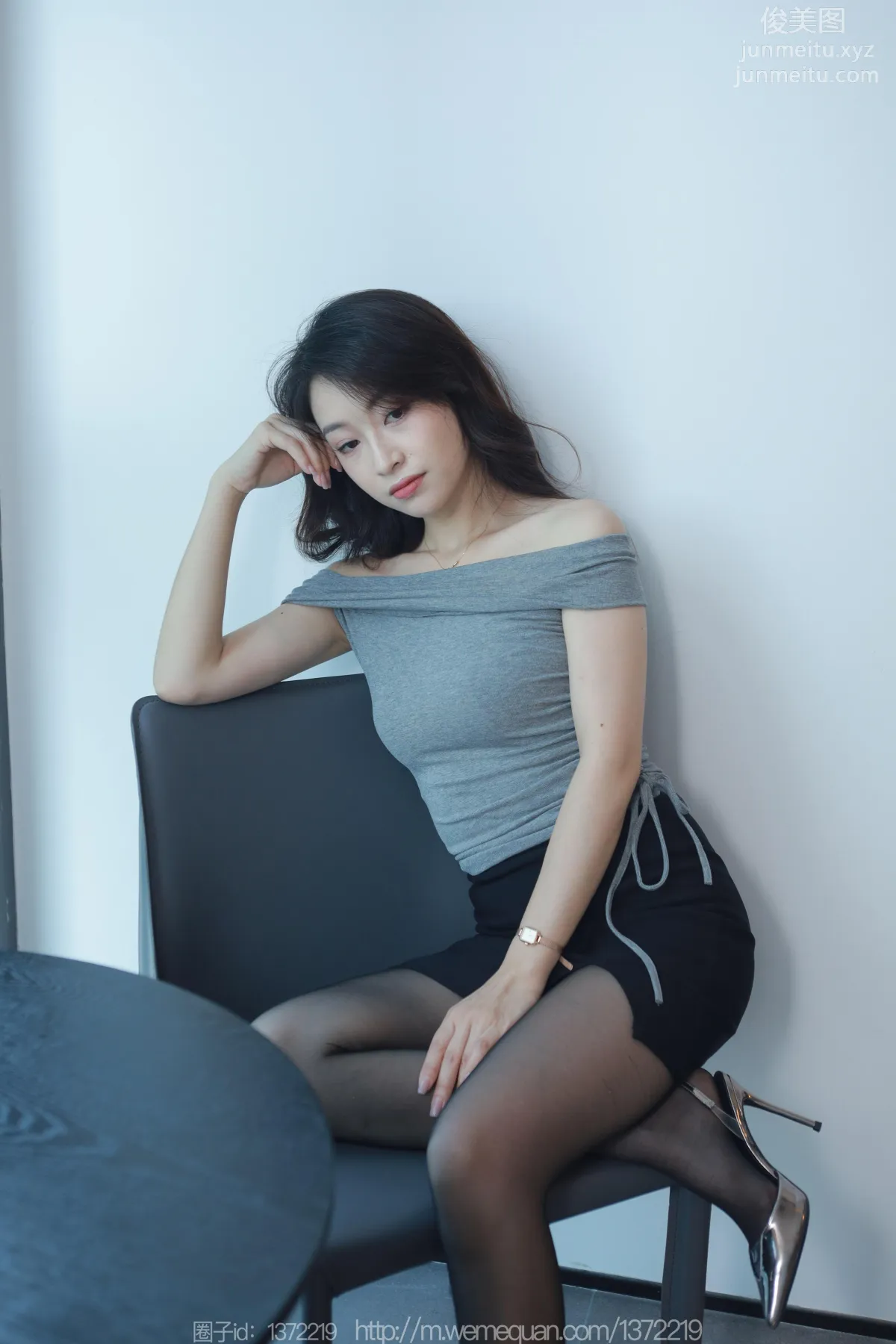 [IESS异思趣向] 2023.07.31 丝享家 1494 小婕《紧身的包臀裙》[85P] page 23
