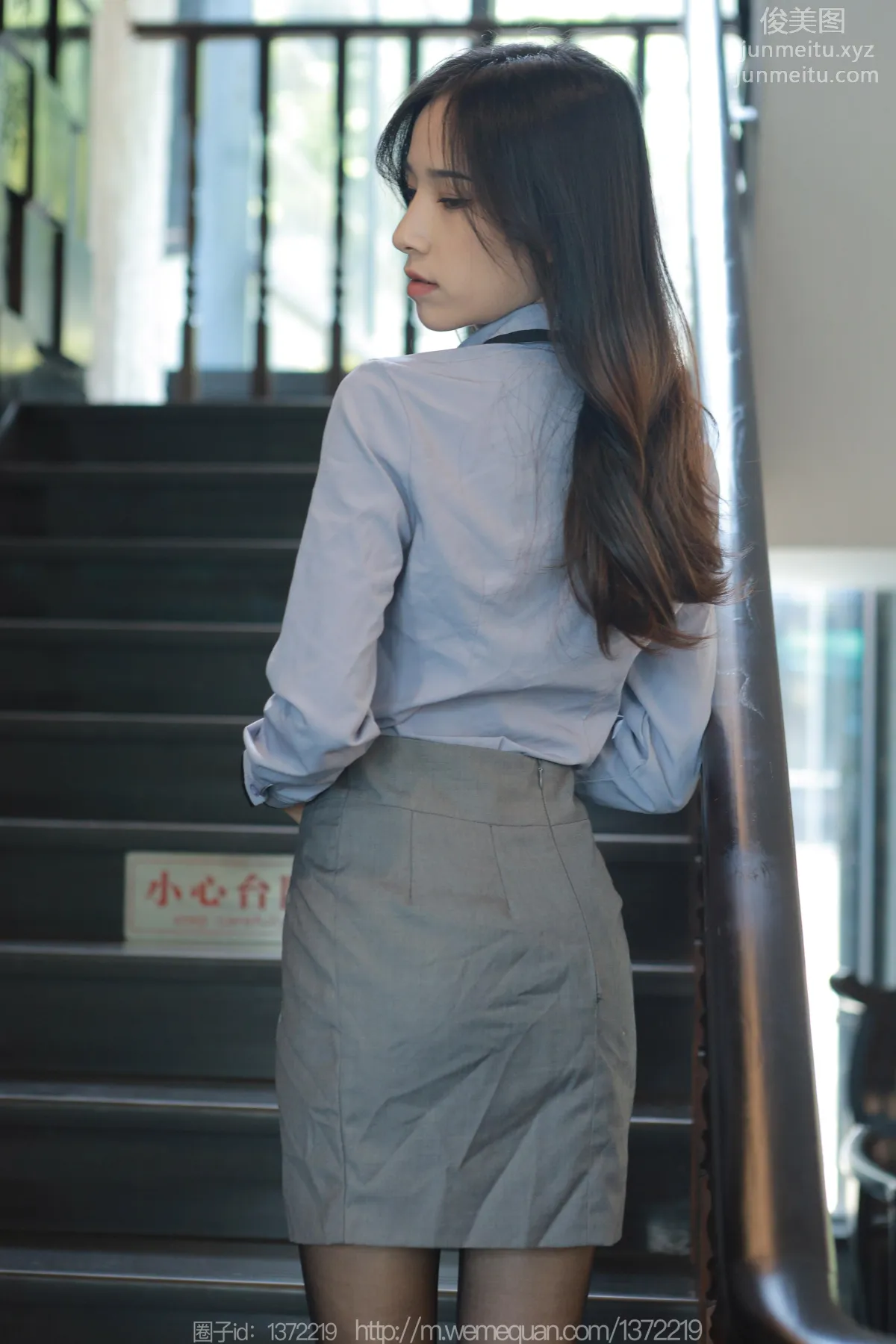 [IESS异思趣向] 2023.08.02 丝享家 1496 美子《楼梯上的春光》[86P] page 32