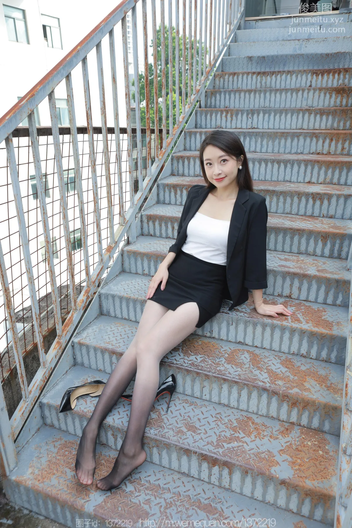 [IESS异思趣向] 2023.09.28 丝享家 1545 小婕《黑白灰渐变》[84P] page 34