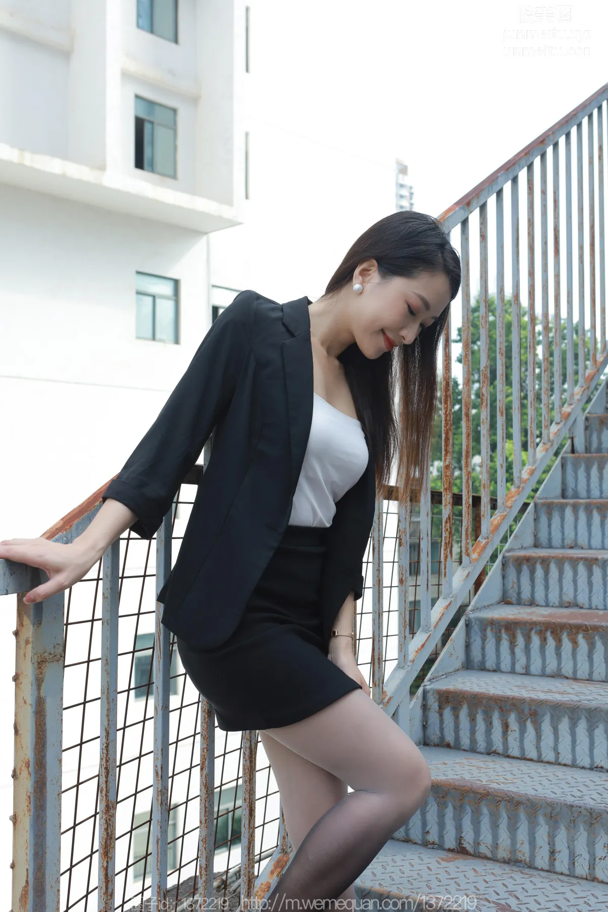 [IESS异思趣向] 2023.09.28 丝享家 1545 小婕《黑白灰渐变》[84P] page 44