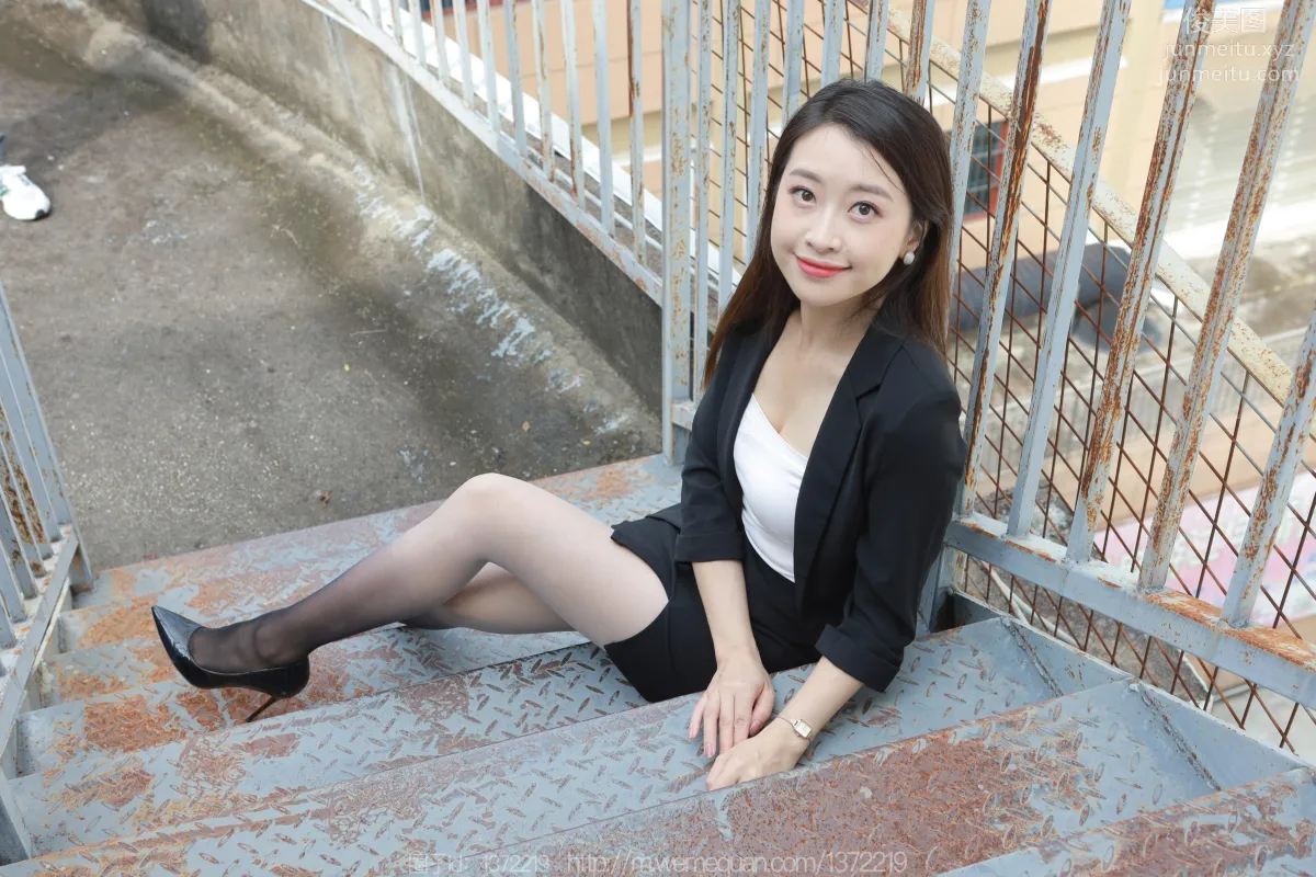 [IESS异思趣向] 2023.09.28 丝享家 1545 小婕《黑白灰渐变》[84P] page 71
