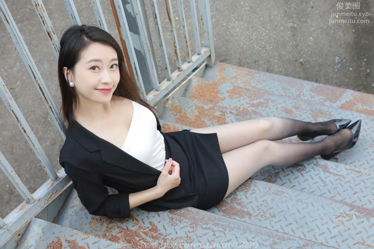 [IESS异思趣向] 2023.09.28 丝享家 1545 小婕《黑白灰渐变》[84P] page 75