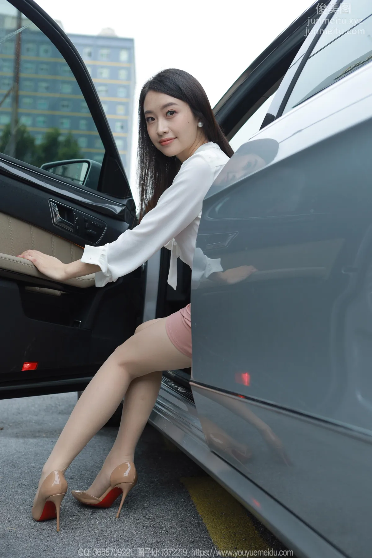 [IESS异思趣向] 2023.10.16 丝享家 1560 小婕《车里车外》[84P] page 3